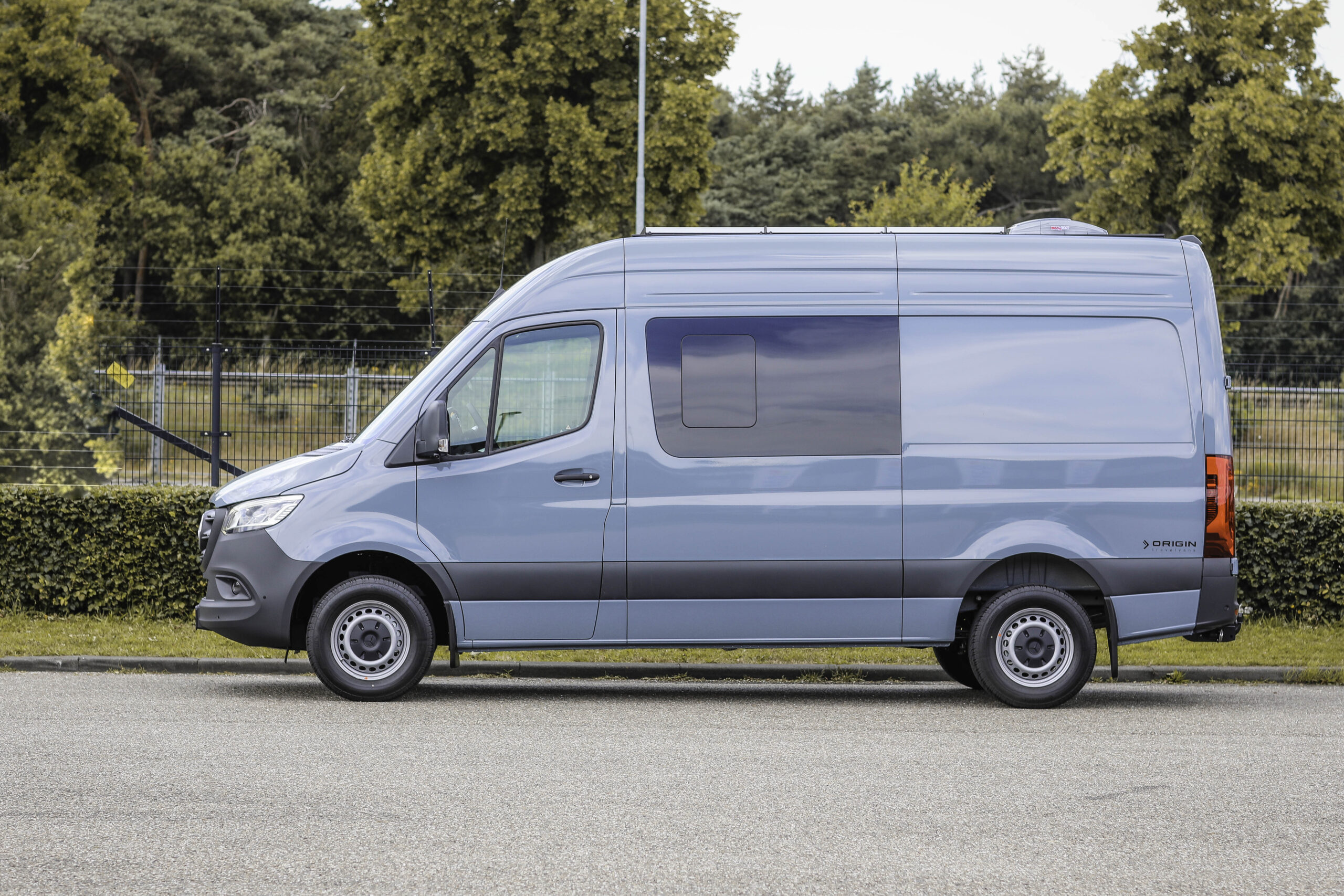 120mm Elevate Vans lift kit Mercedes Sprinter W907 Before