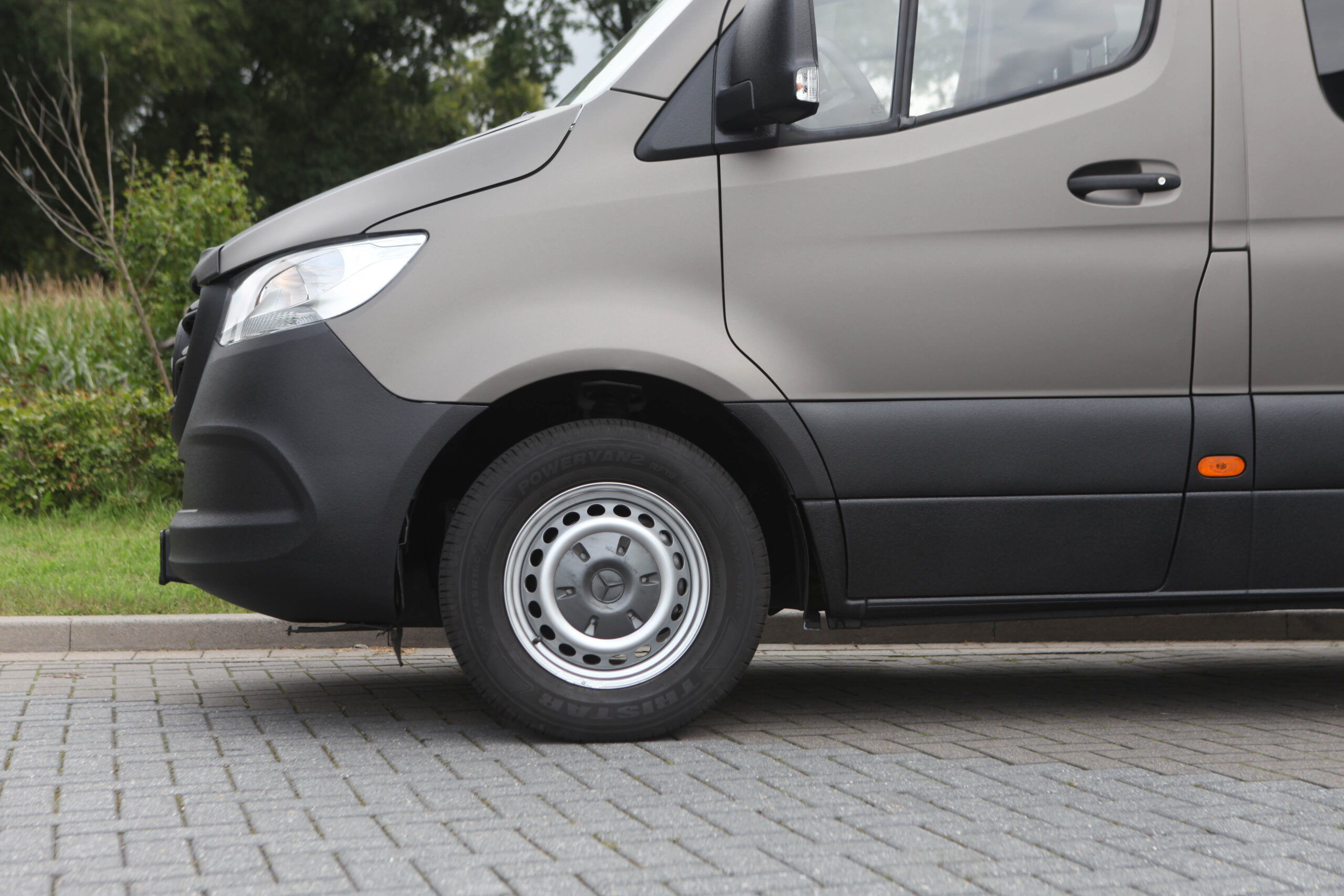 50mm Elevate Vans lift kit Mercedes Sprinter W907 Before front wheel